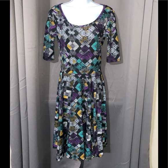 Woman’s dress - Picture 1 of 3